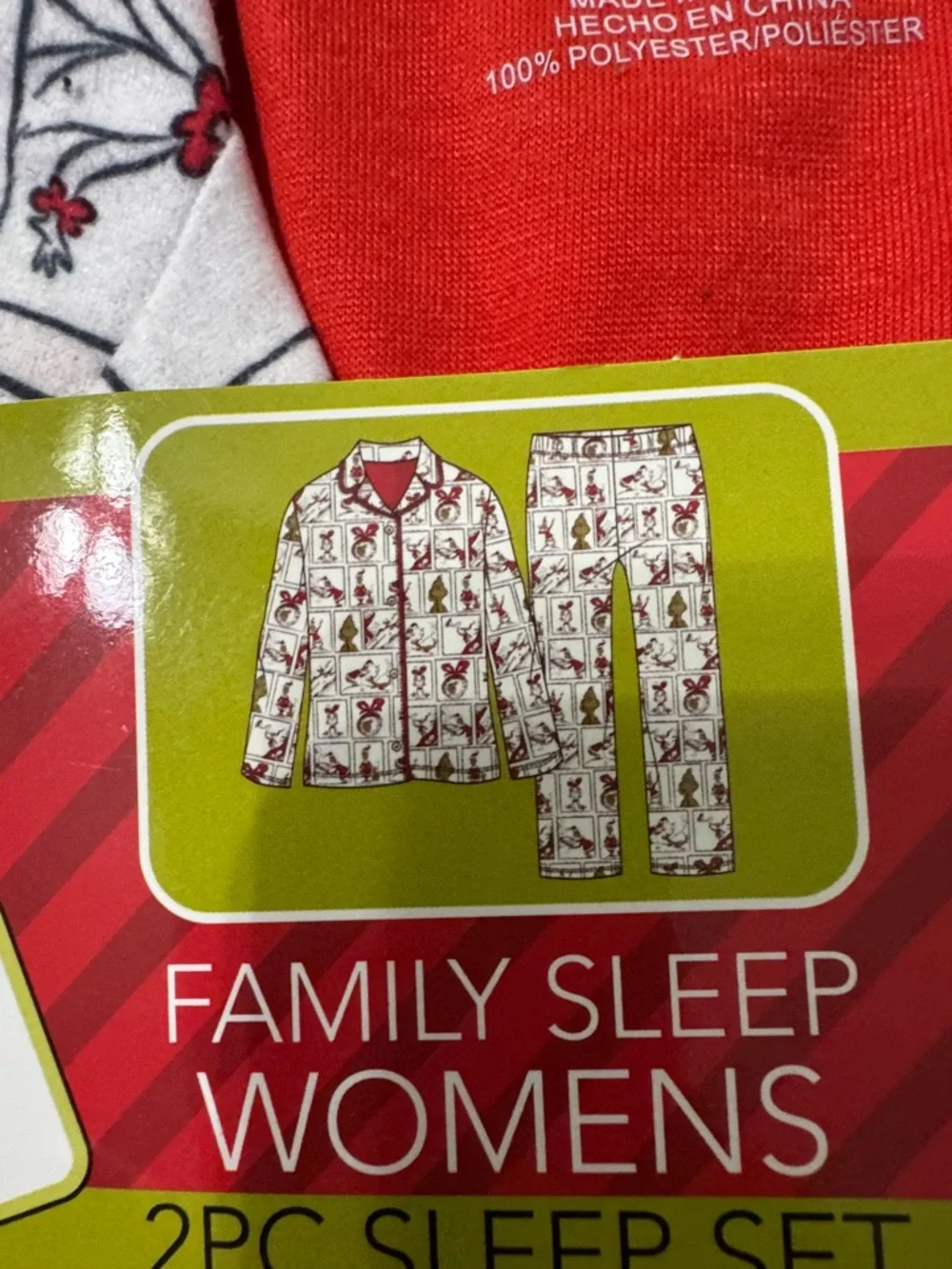 Women's 2 piece pajama set . The Grinch from Target with tags and smoke free - Picture 4 of 5